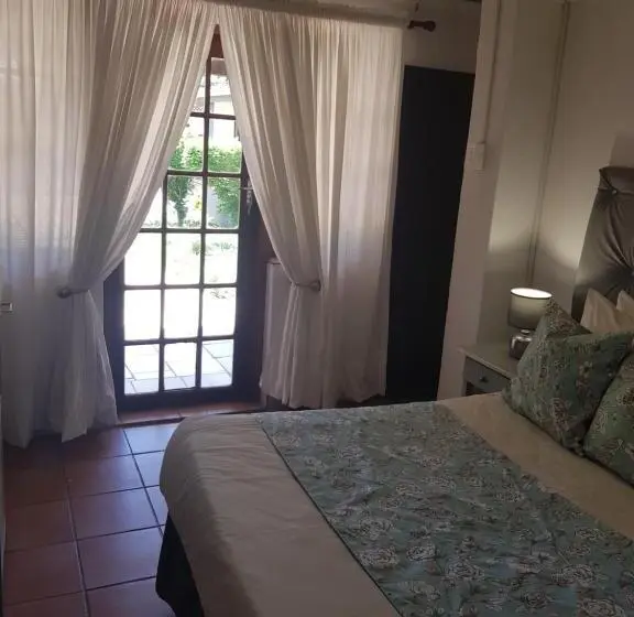 バス共有のスタンダードルーム, Jenny S Bed & Breakfast