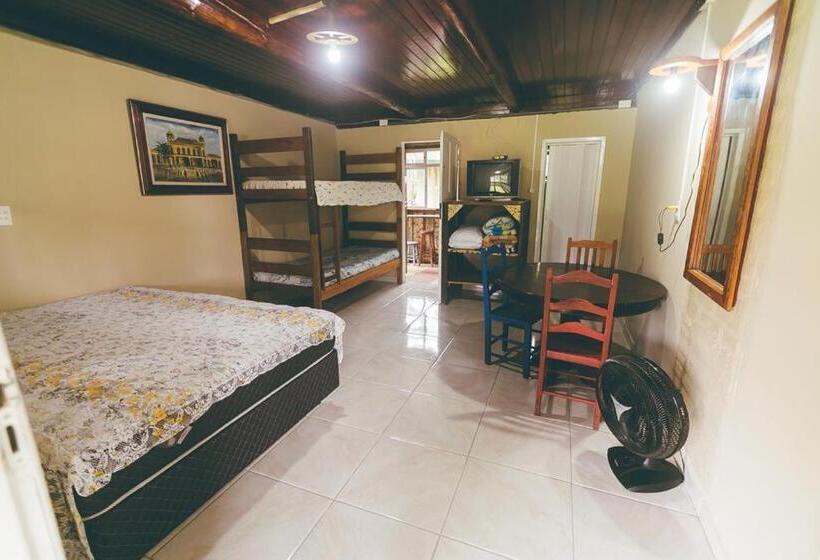 Quarto Triplo Standart, Chalés Caminhos Do Rosa