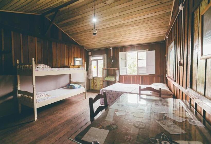 Quarto Triplo Standart, Chalés Caminhos Do Rosa