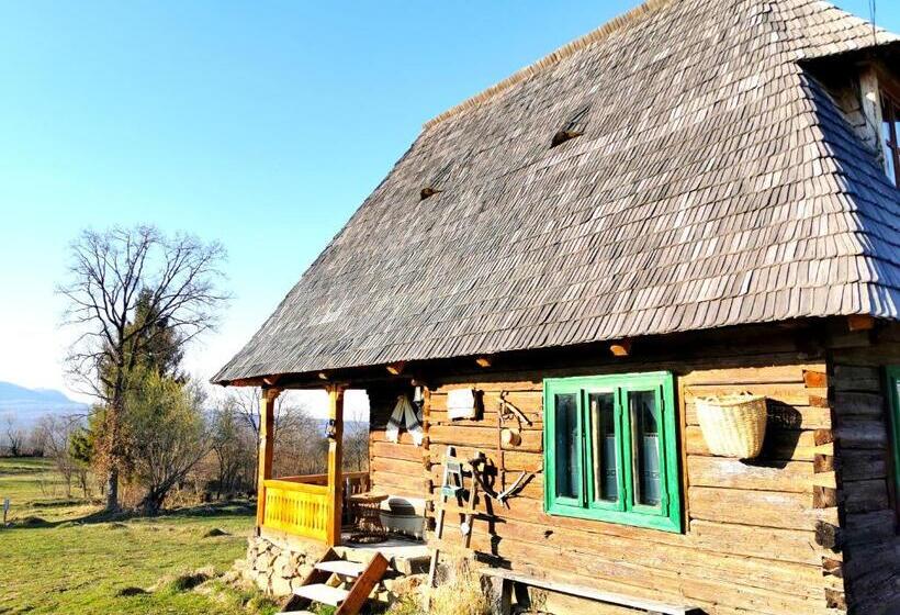 فيلا غرفتين نوم, Complex Tradițional Casa Din Vale