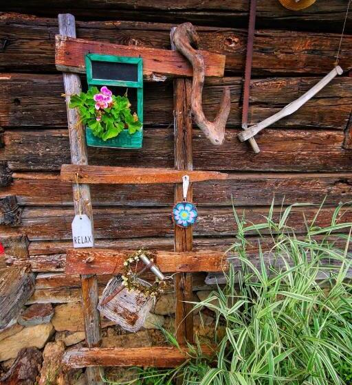 فيلا غرفتين نوم, Complex Tradițional Casa Din Vale