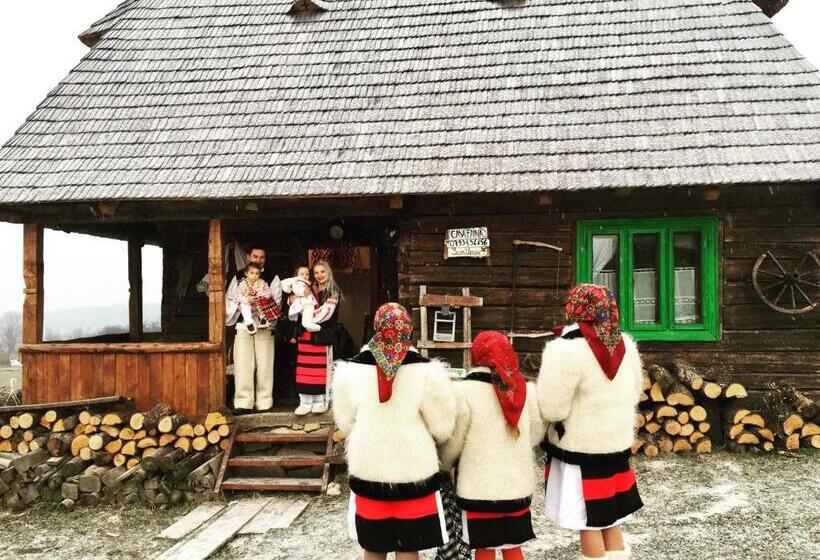 فيلا غرفتين نوم, Complex Tradițional Casa Din Vale