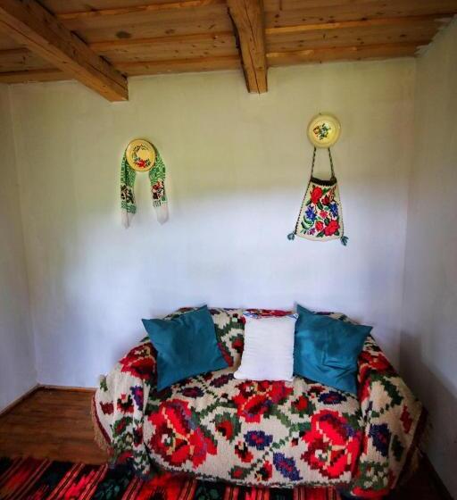 فيلا غرفتين نوم, Complex Tradițional Casa Din Vale