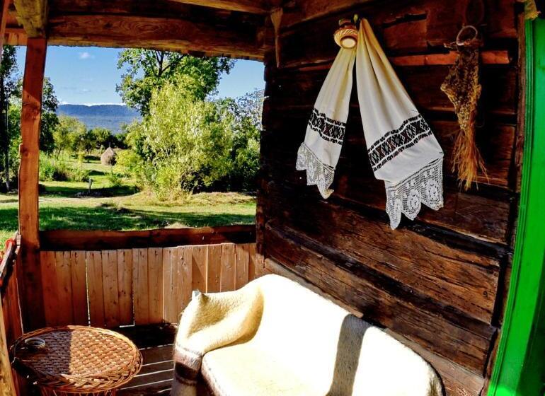 فيلا غرفتين نوم, Complex Tradițional Casa Din Vale