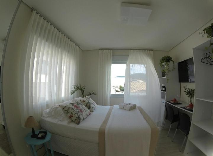 豪华套房, Dois8zero