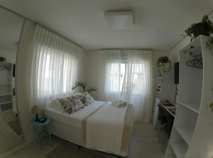 豪华套房, Dois8zero