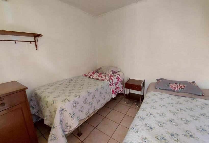 חדר סטנדרט חדר אמבטיה משותף, Hostal Venecia