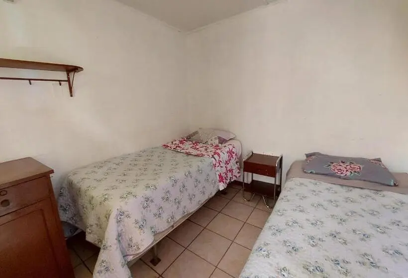 اتاق استاندارد با سرویس بهداشتی مشترک, Hostal Venecia