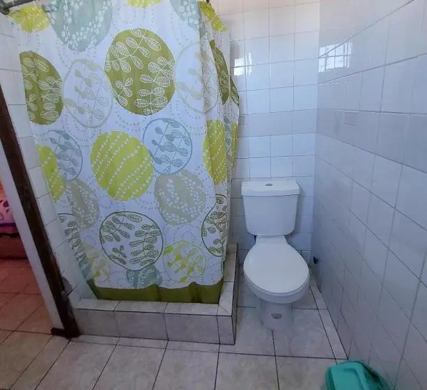 اتاق استاندارد سه نفره, Hostal Venecia