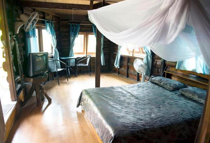 Номер Superior, Sunflower Boathouse