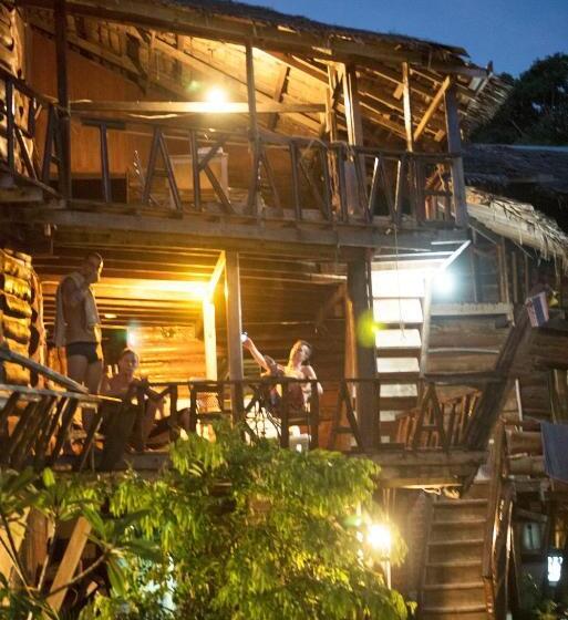 标准间, Sunflower Boathouse