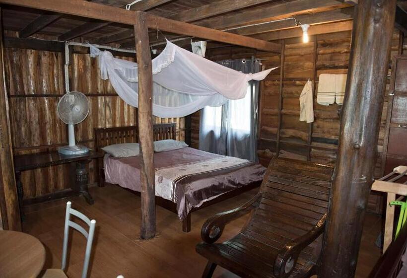 高级家庭房间, Sunflower Boathouse