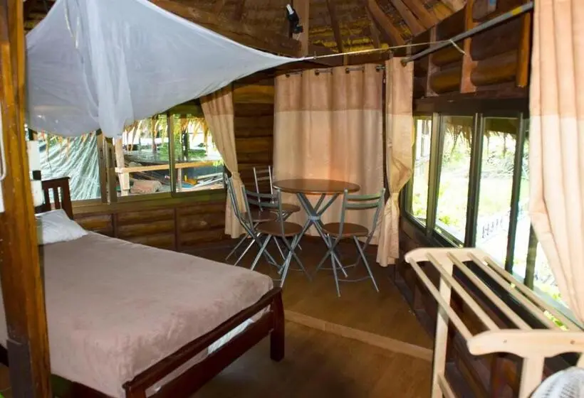 Quarto Triplo Deluxe, Sunflower Boathouse