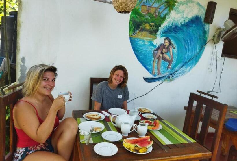 Номер Deluxe, The Sea View Villa Surf School