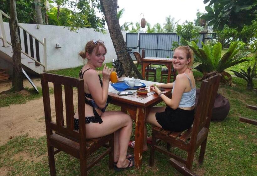 Номер Deluxe, The Sea View Villa Surf School