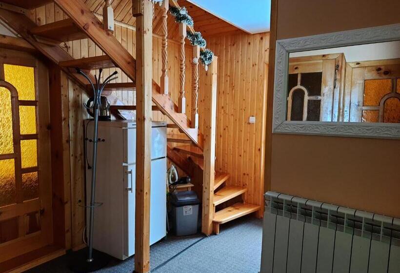 Номер Стандарт Вид на Горы, Zelenyj Gaj