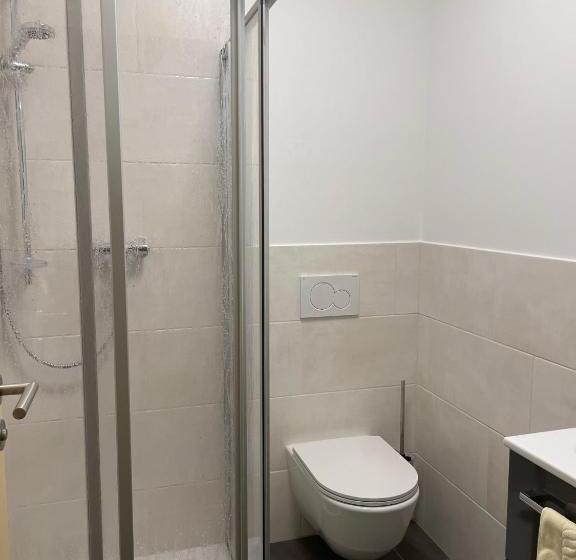 スタンダードルーム, Pension Robi