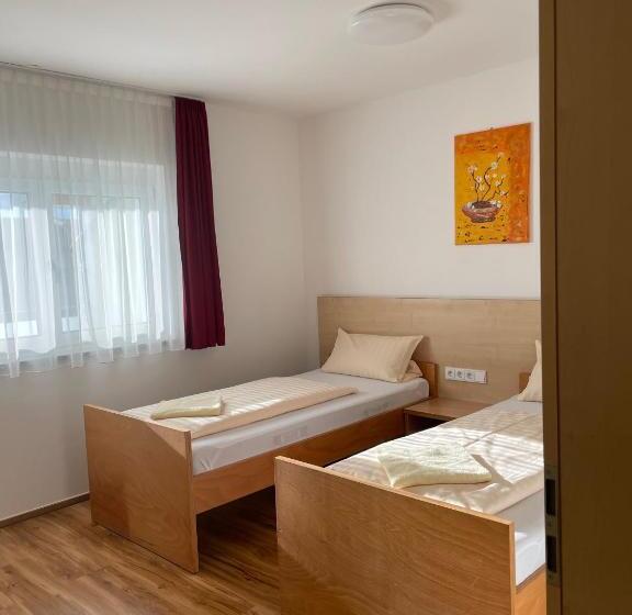 1ベッドルームアパートメント, Pension Robi