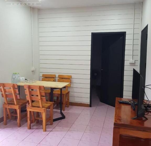 スタンダード4人部屋, Issara Valley Khaokho