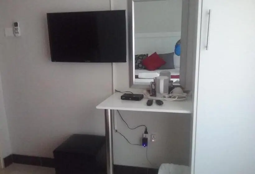 اتاق استاندارد با سرویس بهداشتی مشترک, The Star B&b
