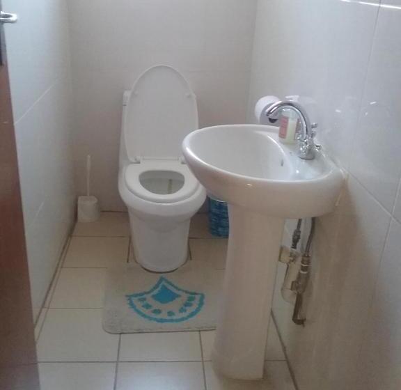 اتاق استاندارد با سرویس بهداشتی مشترک, The Star B&b