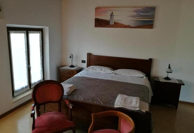 Négyágyas Standard Szoba, B&b L Upupa