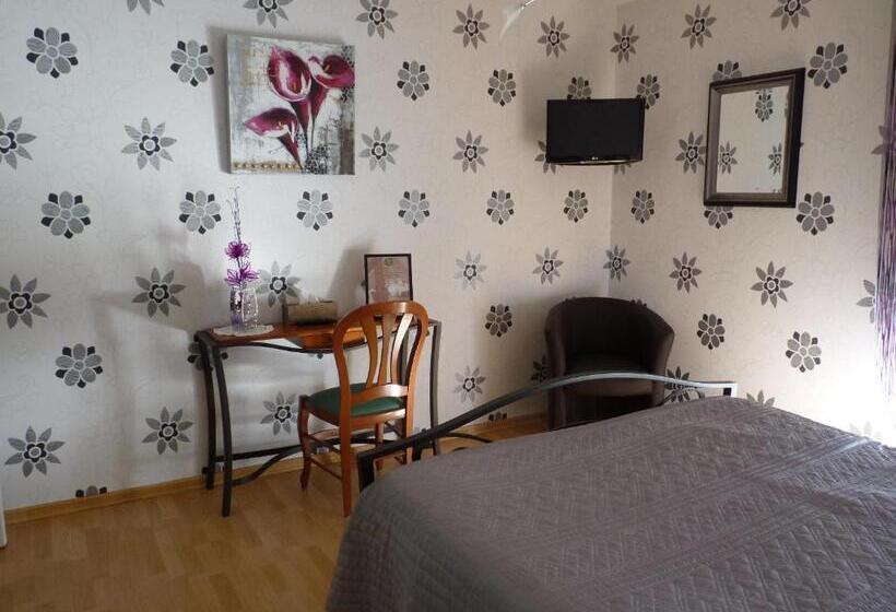 חדר סטנדרט נוף לגינה, B&b La Rive   Le Mont Saint Michel