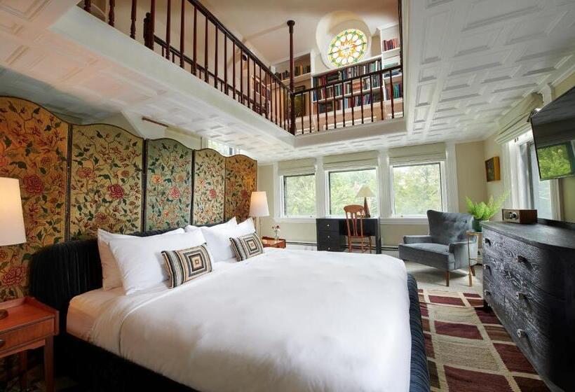 キングサイズベッドのスーペリアルーム, The Norumbega Inn