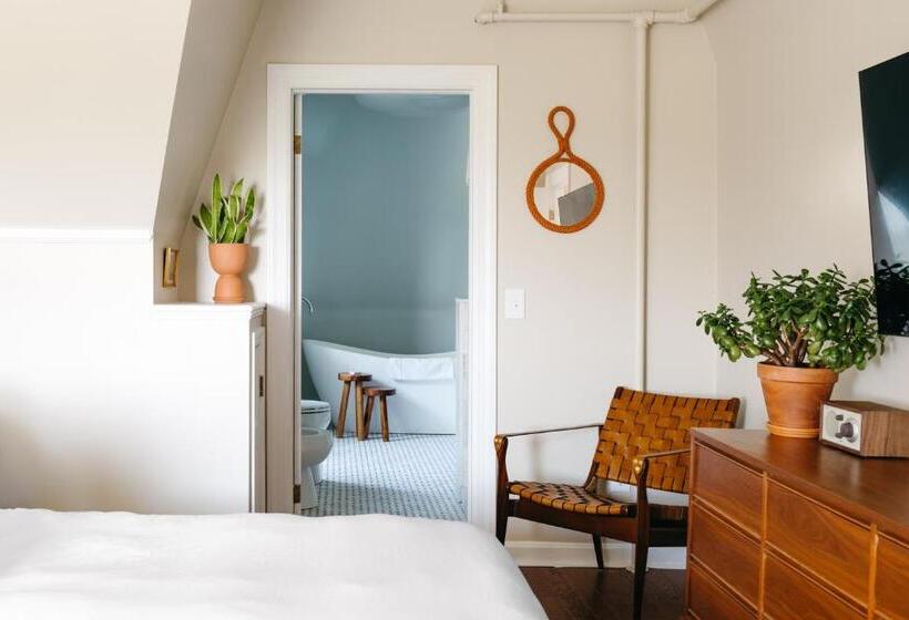 オーシャンビュースーペリアースイート, The Norumbega Inn