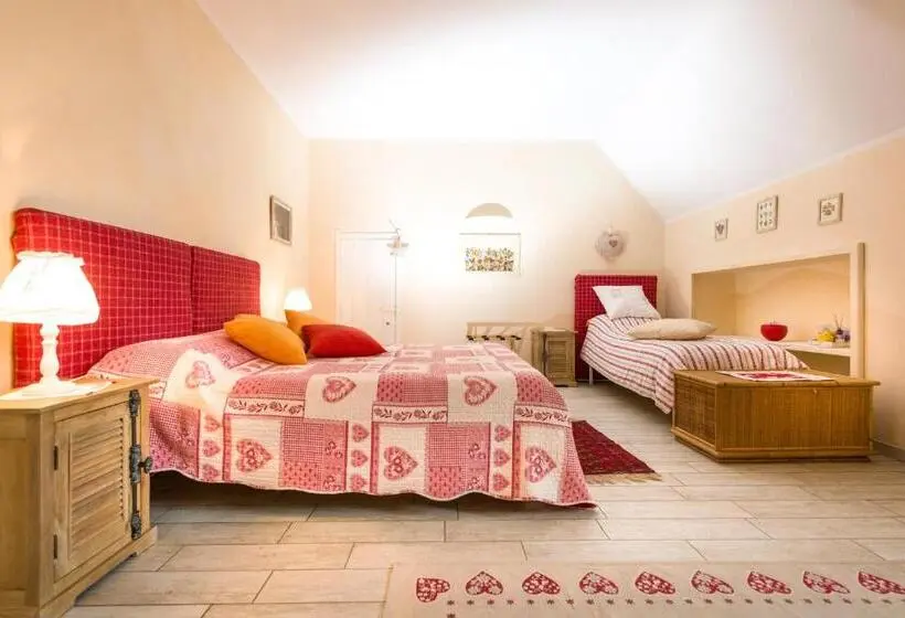 庭の見えるスタンダードトリプルルーム, Blu Lavanda Bed & Breakfast