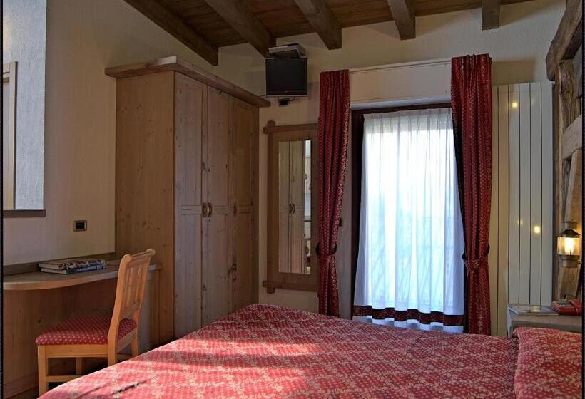 חדר סטנדרט לארבעה, Avio