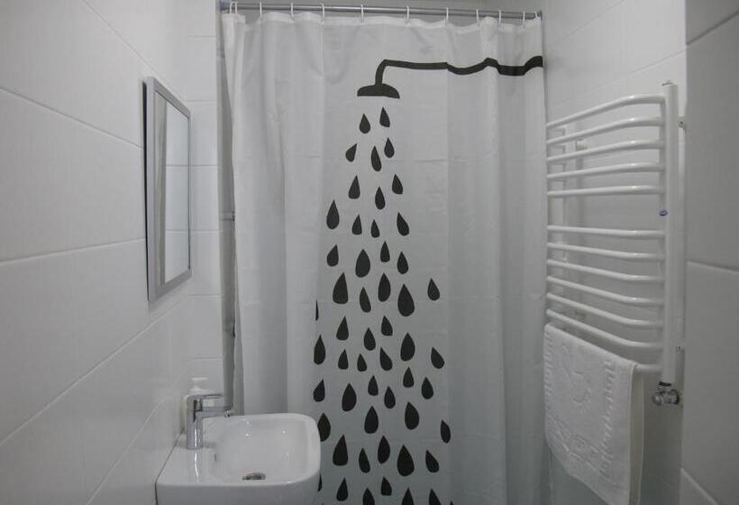 Quarto Estandar com Sacada, Dolyna Gir