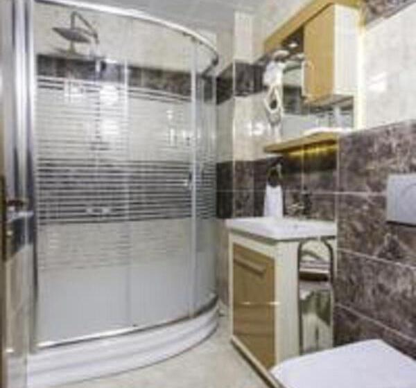 高级三人间, Mars