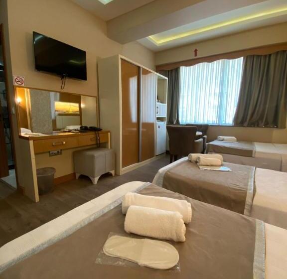 高级三人间, Mars