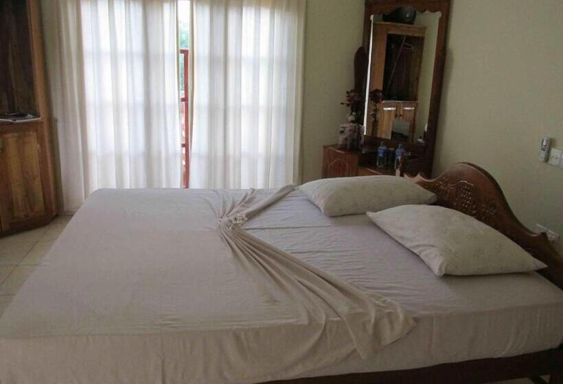 חדר סטנדרט לשלושה, Platinum Resort