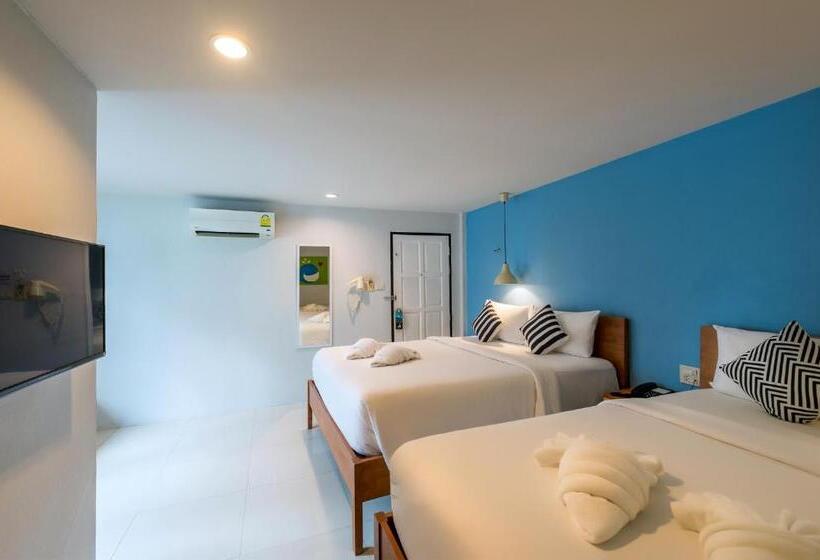 اتاق خانوادگی, Tiya House Rooms & Cafe