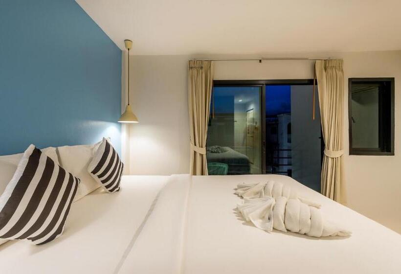 اتاق سوپریور با تخت بزرگ, Tiya House Rooms & Cafe