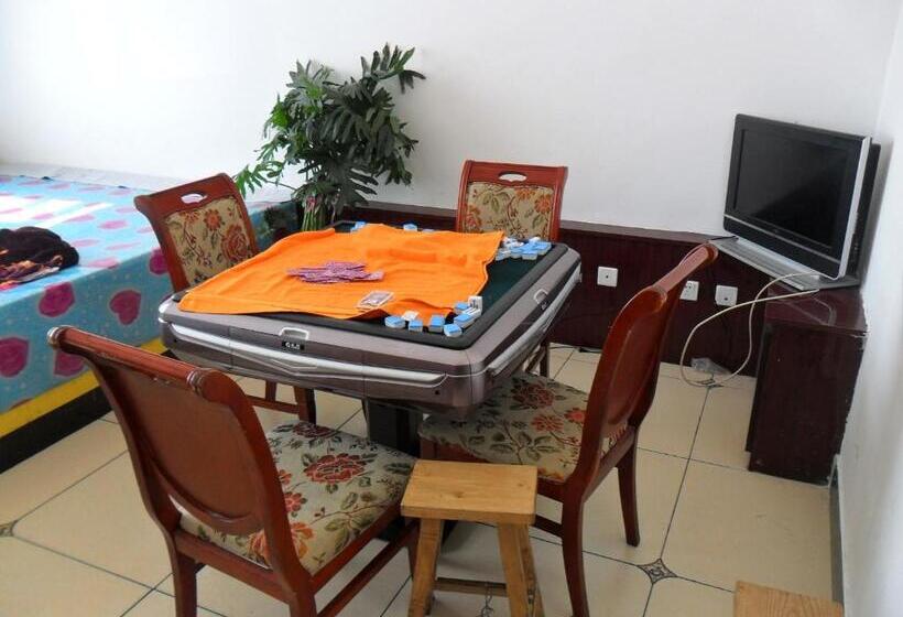 חדר משפחתי, Yabuli Farm House