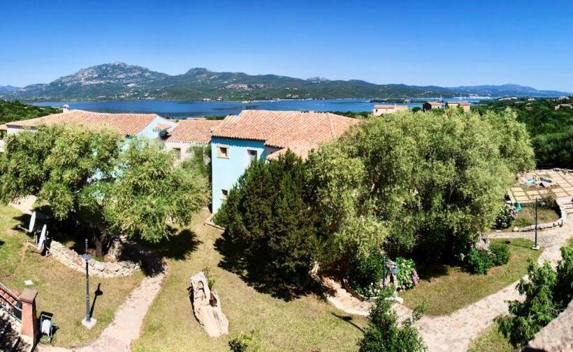 استودیوی استاندارد با چشمانداز دریا, Isa Residence With Swimming Pool In Porto Rotondo At Only 500 M From The Beach