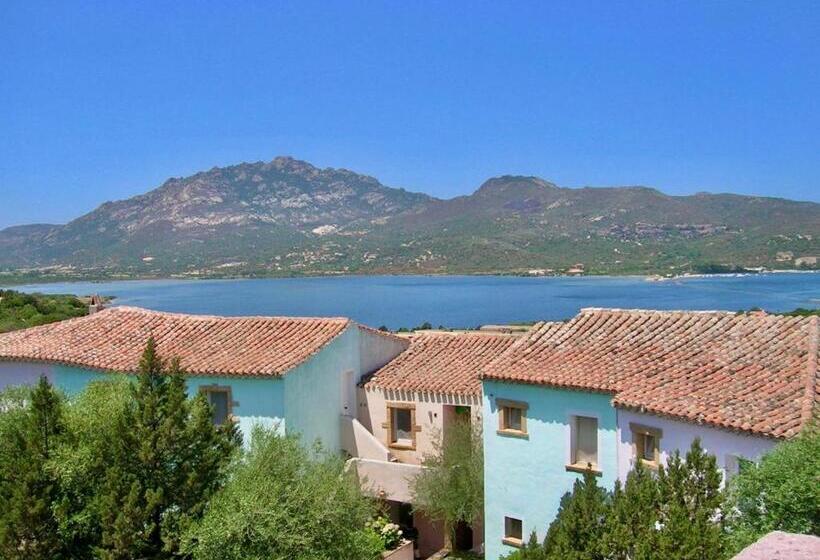 آپارتمان 1 خوابه با چشمانداز دریا, Isa Residence With Swimming Pool In Porto Rotondo At Only 500 M From The Beach