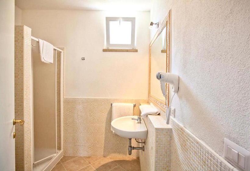 آپارتمان لوکس 1 خوابه, Isa Residence With Swimming Pool In Porto Rotondo At Only 500 M From The Beach