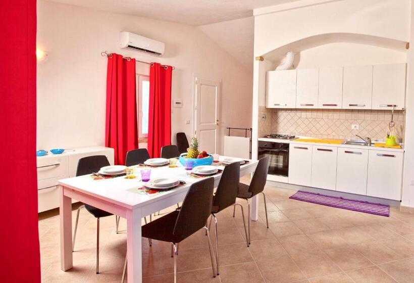 آپارتمان سوپریور 1 خوابه, Isa Residence With Swimming Pool In Porto Rotondo At Only 500 M From The Beach