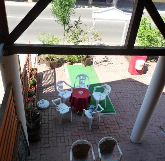 اتاق استاندارد با سرویس بهداشتی مشترک, Oleander B&b