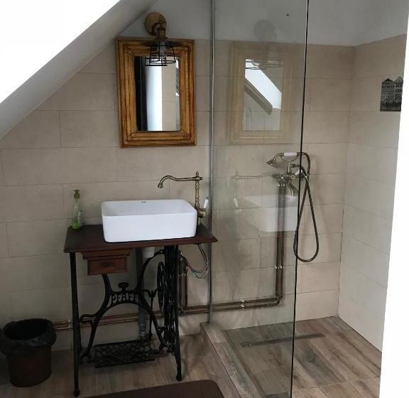 패밀리 룸, Casa Bunicilor