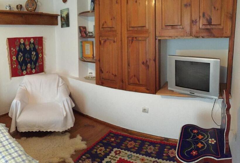 خانه 1 خوابه, Casa Bunicilor