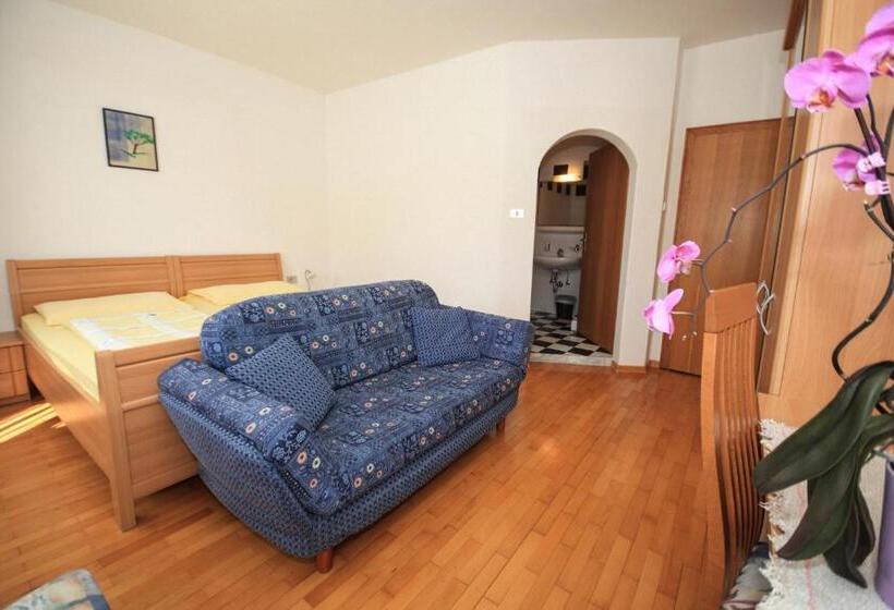 带阳台的三人标准间, Gasthof Iris