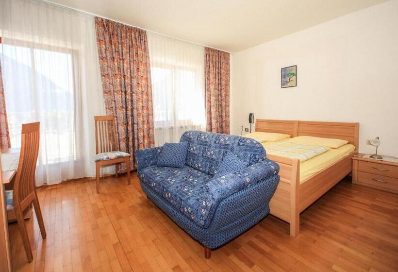 Трехместный Номер Стандарт с Балконом, Gasthof Iris