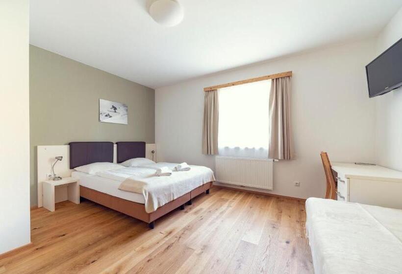 标准三人间, Joschi Almgasthof Hochkar