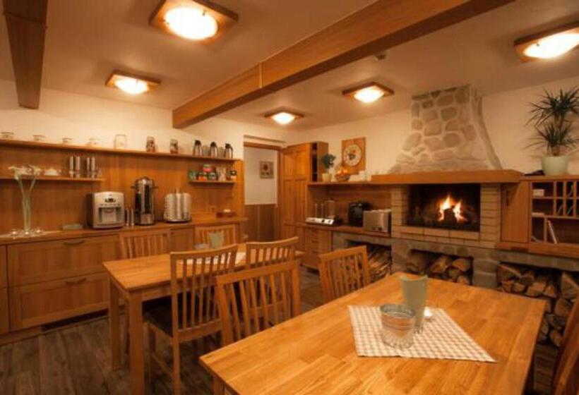 منزل غرفة نوم واحدة, Residence Buffalo