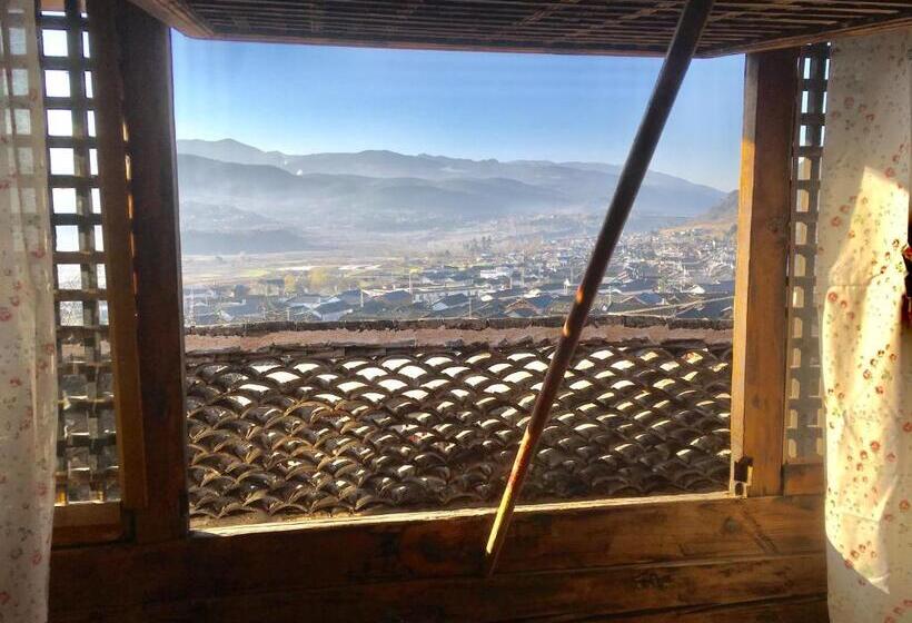 带阳台套房, Up Air Guest House